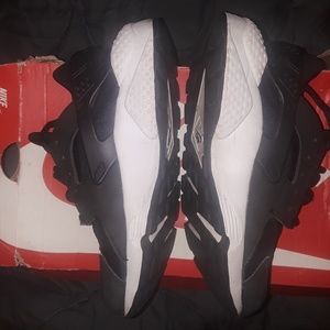 Huarache run size 6